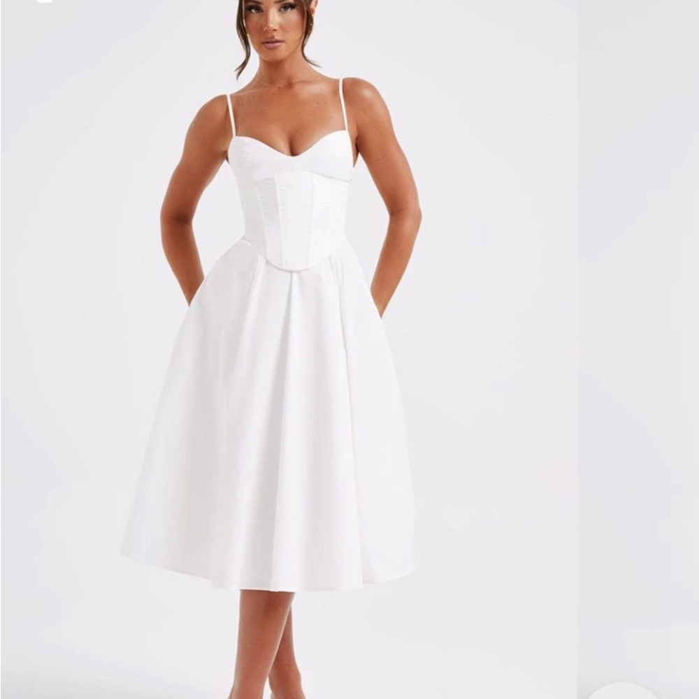 Chic White Midi Dress with Spaghetti Straps